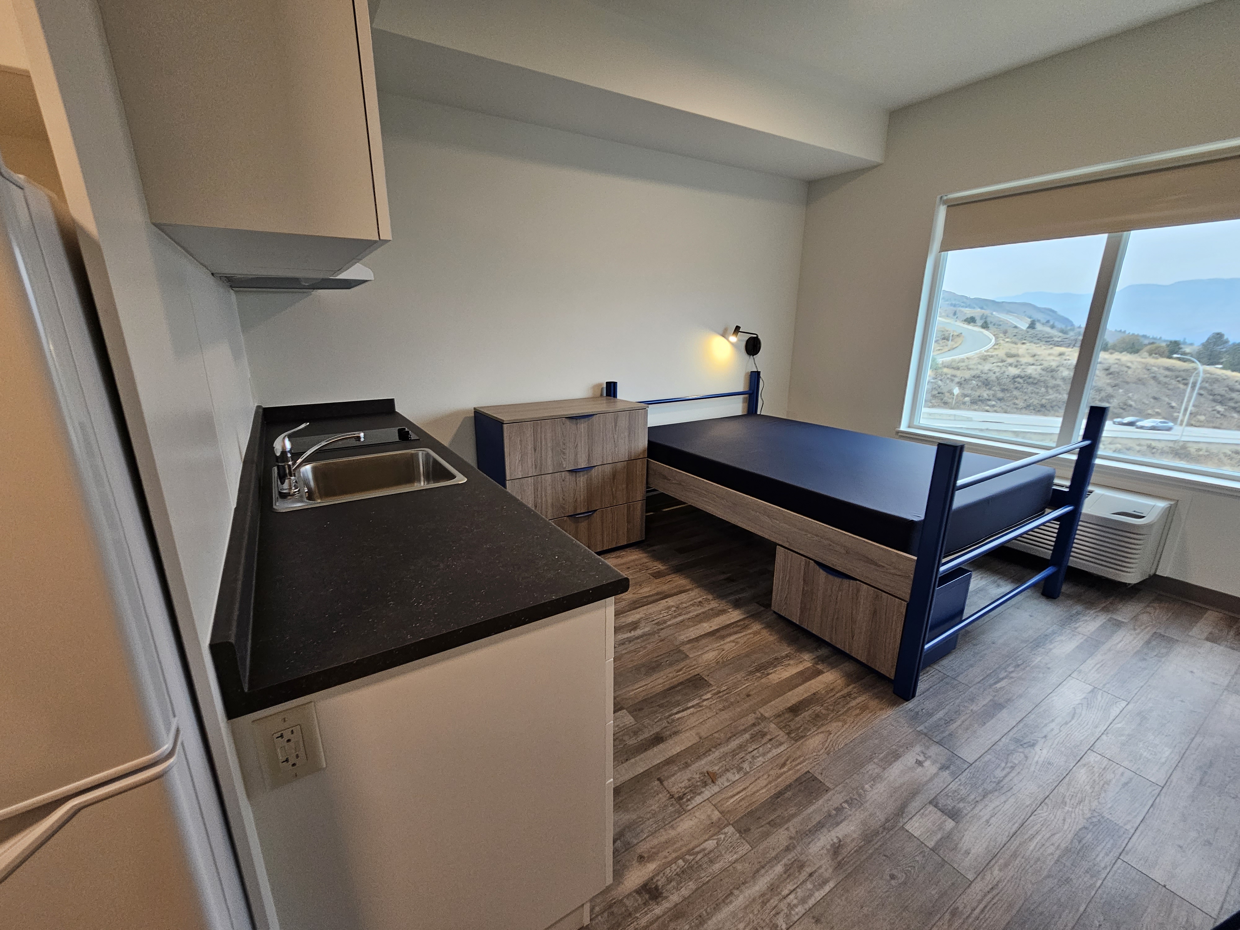 Single bed kitchenette